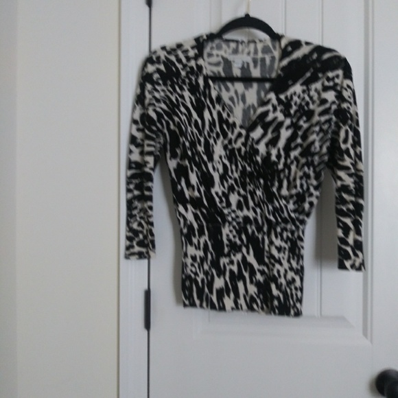 New York & Company - Picture 2 of 5